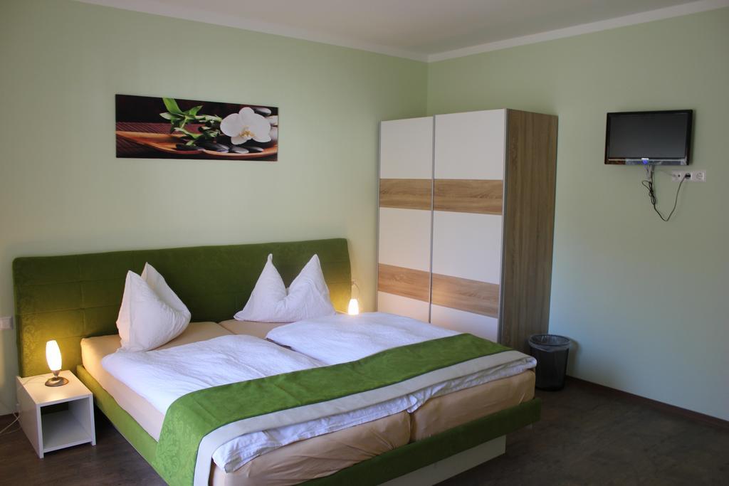 Gasthof zum Mohrn Oberwoelz Stadt Zimmer foto