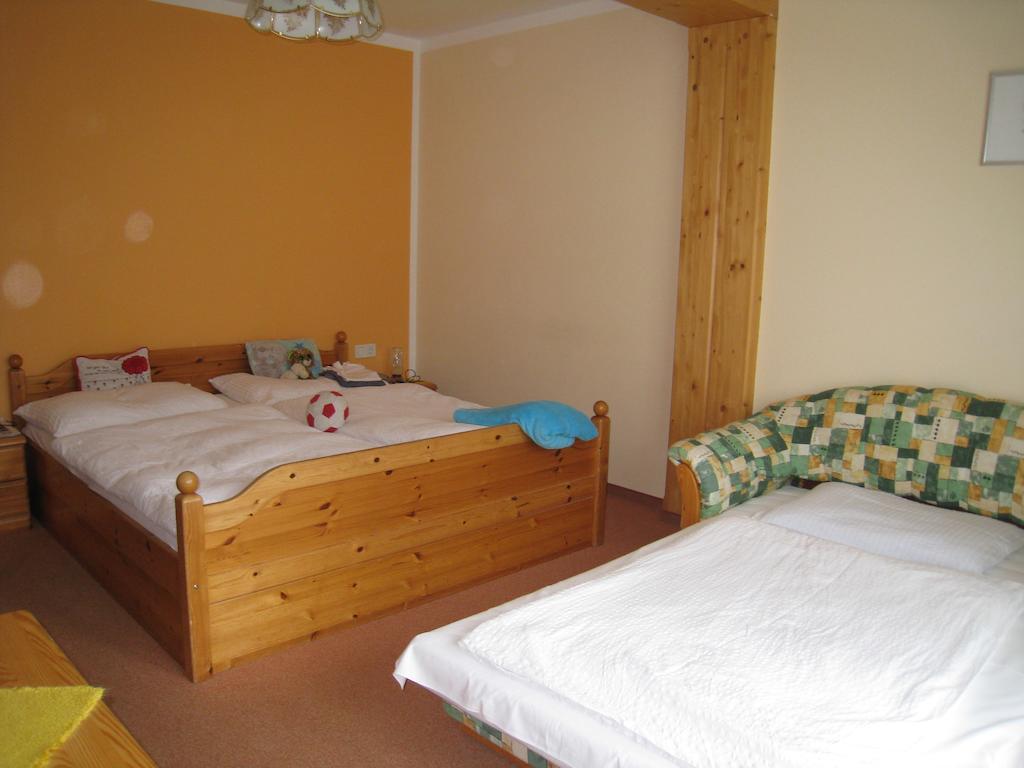 Gasthof zum Mohrn Oberwoelz Stadt Zimmer foto